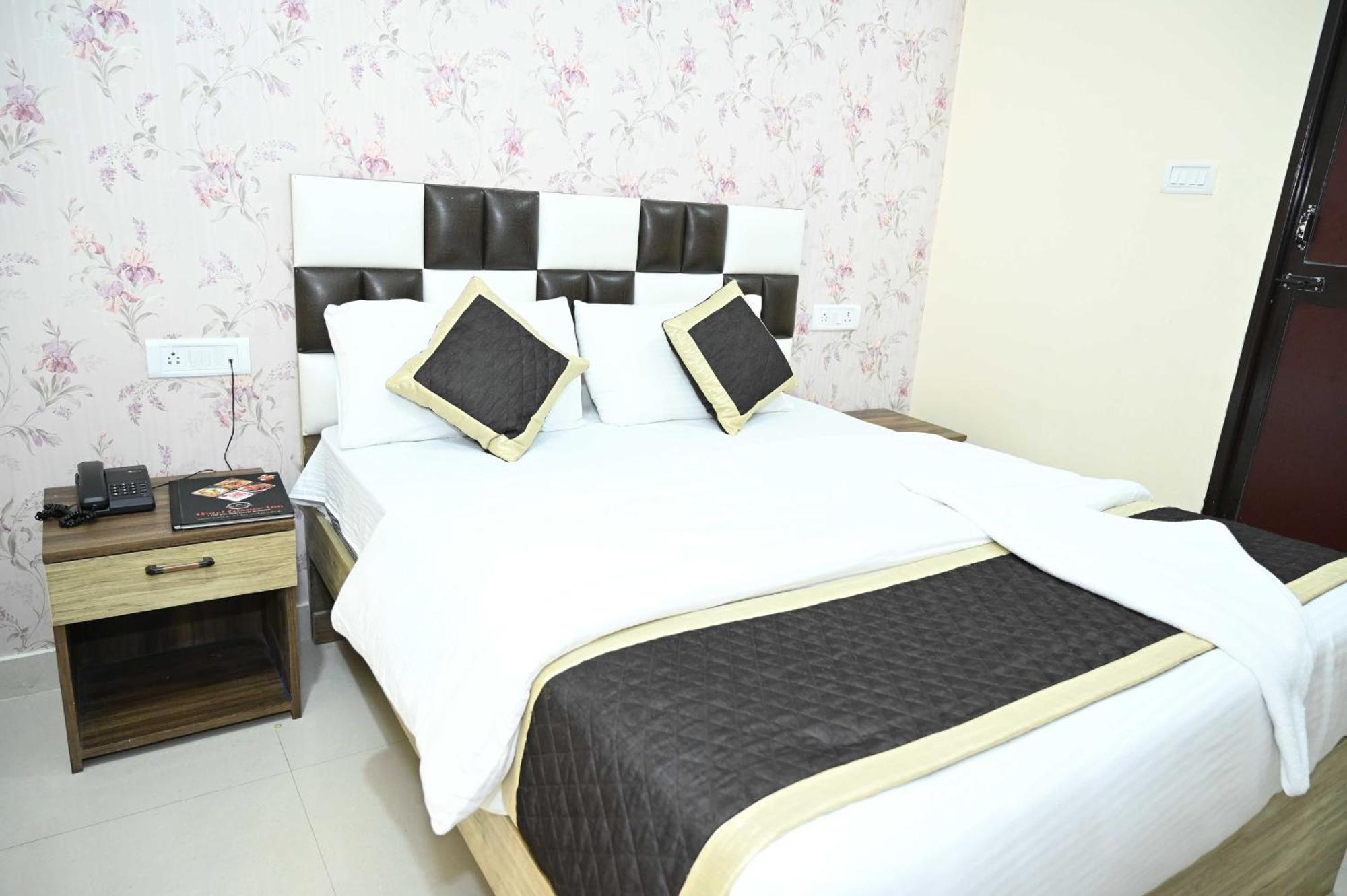 Super Hotel O Glance Inn Patna  Extérieur photo